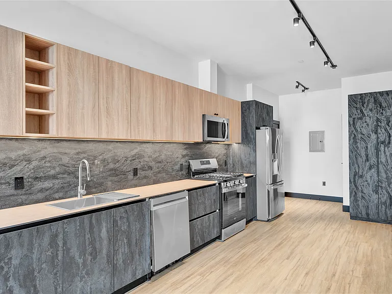 117 Penn Ave #103 — Photo 37