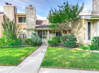 11609 Village Place Dr, Houston, TX 77077