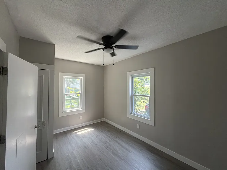 2305 Tate Ave — Photo 10