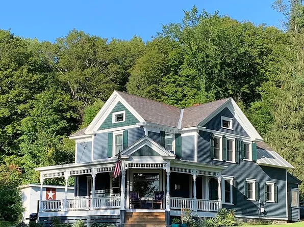 360 Beaman St, Poultney, VT 05764