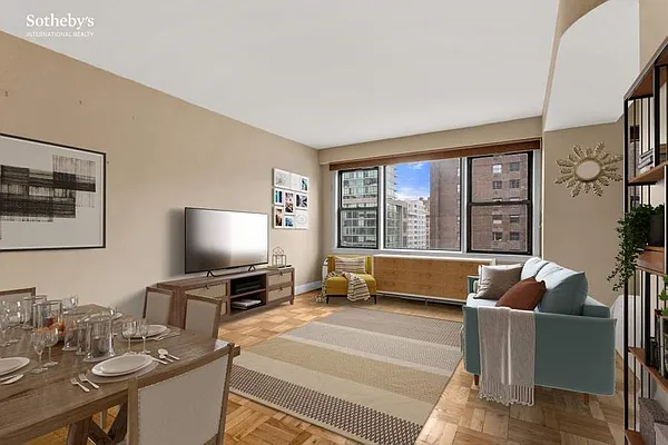 Sold by Sotheby's International Realty | media 3