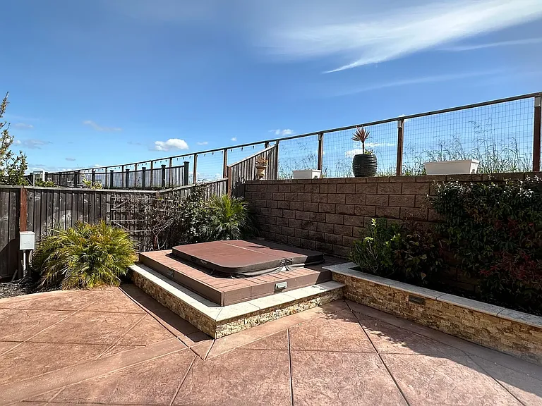9562 Albert Dr — Photo 2