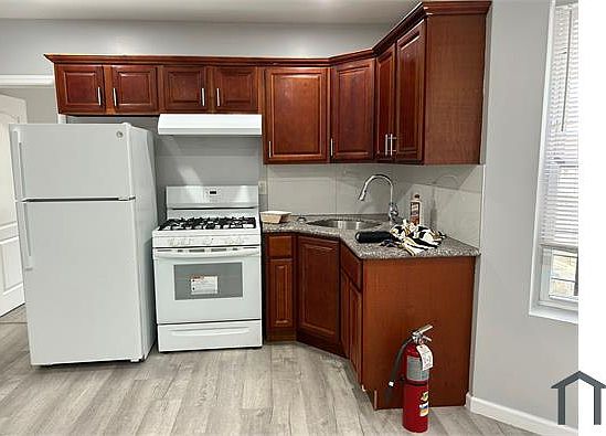 1st image of 1116 Grassmere Ter Floor 2