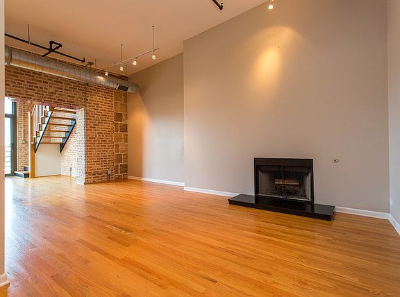 3rd image of 2511 W Moffat St APT 503-F