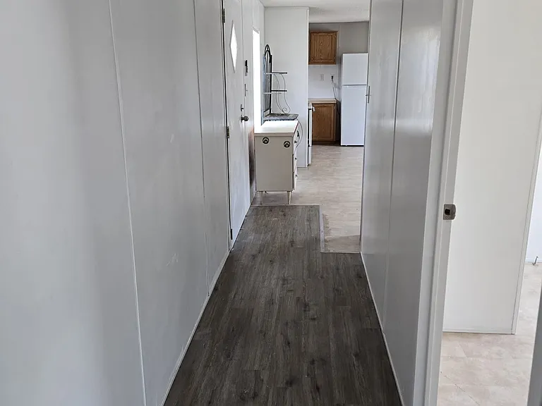 613 Anna Ave — Photo 6