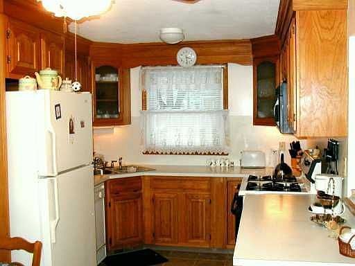 4th image of 97 Birchland Ave