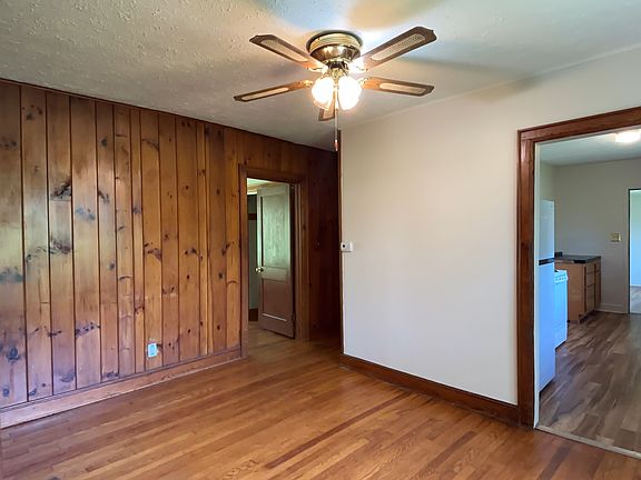 5th image of 12 Keasler Rd