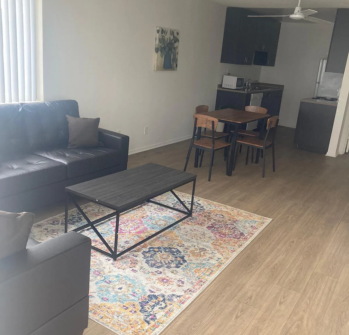 Mardigras Apartments — Photo 2