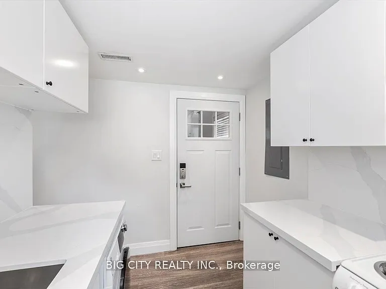 18 Wexford Blvd #2 — Photo 4