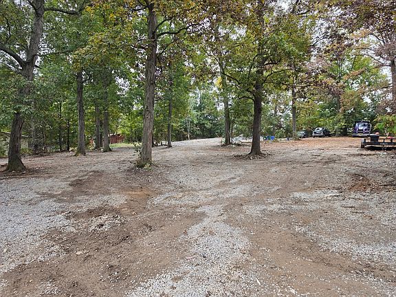 2nd image of 327 Jefferson Pike