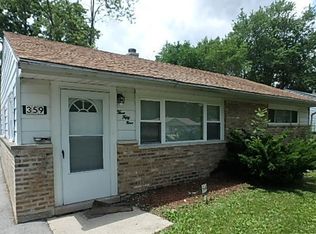 359 Blackhawk Dr, Chicago, IL