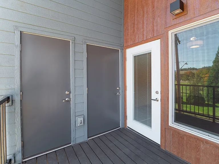 Sunshine Park Apartments — Photo 9