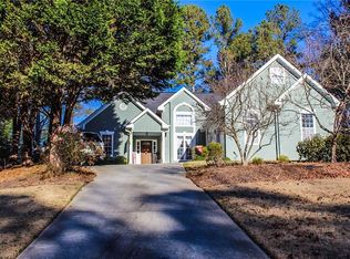 2993 Dogwood Ln, Loganville, GA