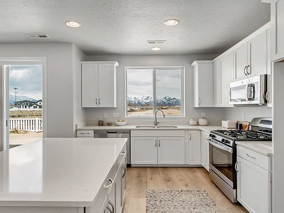 4th image of 1556 N 1190 W #117
