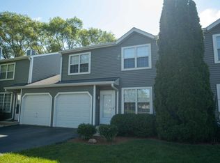 409 Meadow Hill Ln, Round Lake Beach, IL