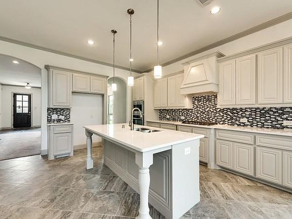 2nd image of 6009 Horsetail Dr