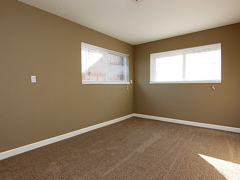 Baird Street Apartments — Photo 8