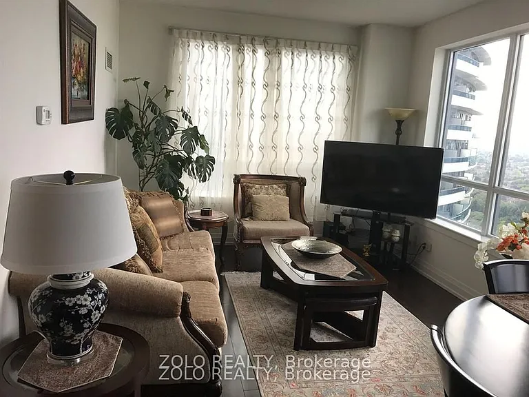 7165 Yonge St #1712 — Photo 2