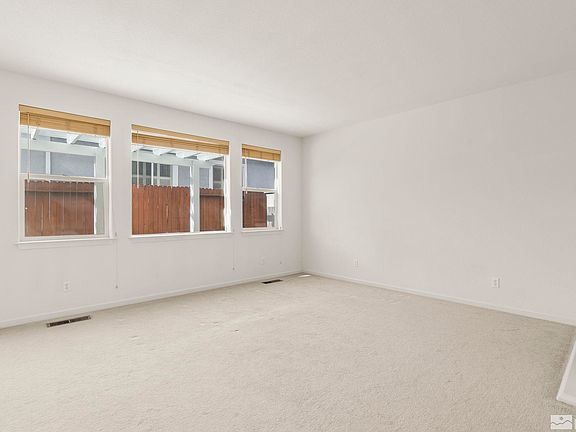 5th image of 3484 Long Dr