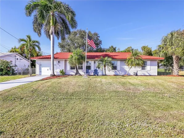 914 NE 2nd AVE, CAPE CORAL, FL 33909