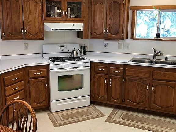3rd image of 144 Heritage Dr