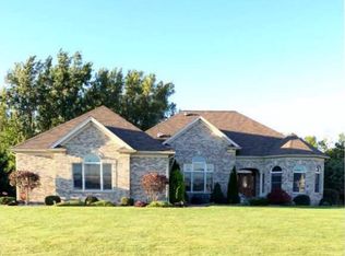 14 Bentbrook Cir, Webster, NY 14580