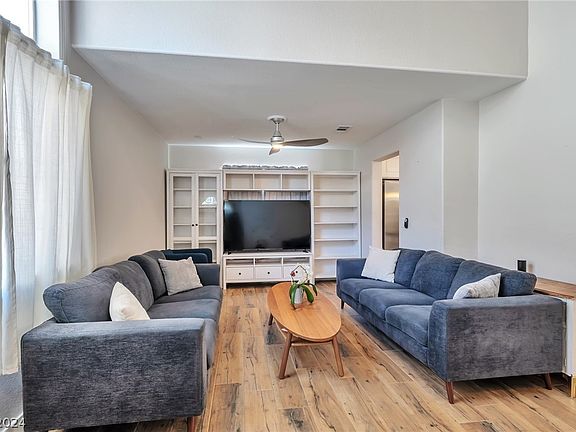 3rd image of 9418 Coral Berry St