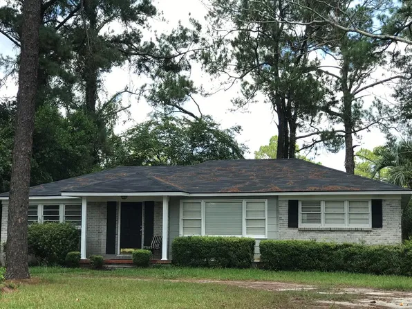 1937 3rd St SE, Moultrie, GA 31768