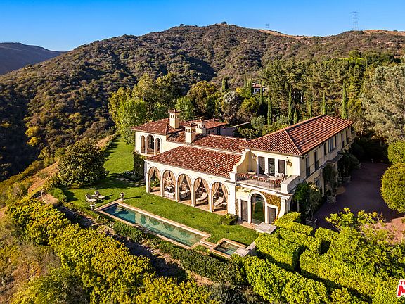 3rd image of 12721 Chalon Rd