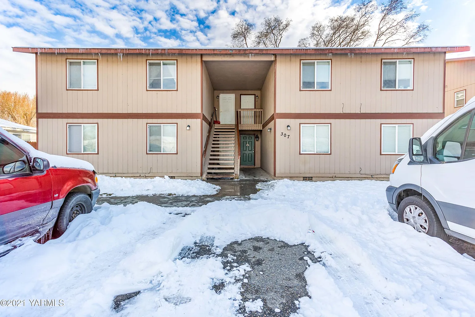 307 Belle Ave photo 1