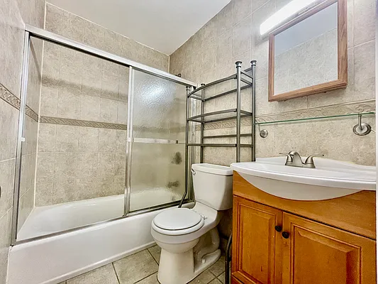 Rented by R New York | media 25