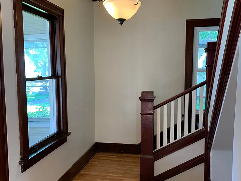 3107 Hayes St NE — Photo 9