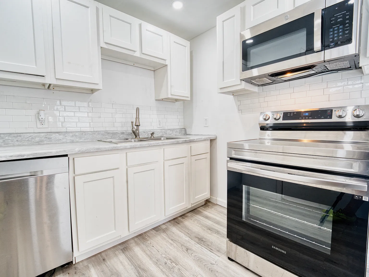 3 bed, 1.0 bath, $1,450 — Photo 3