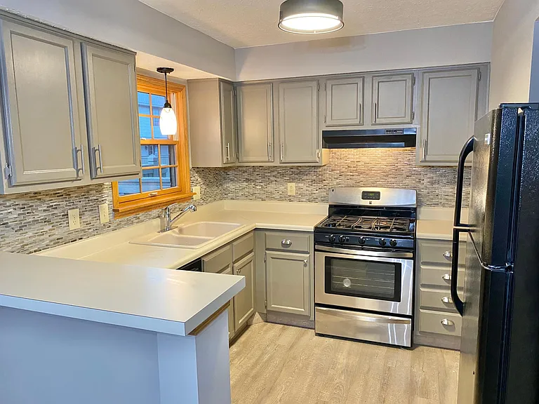 1162 Cambridge Way — Photo 9