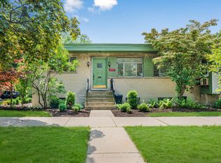 2337 W Chase Ave, Chicago, IL 60645