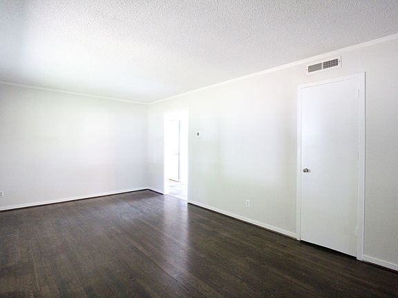 4th image of 7127 Reeds Rd