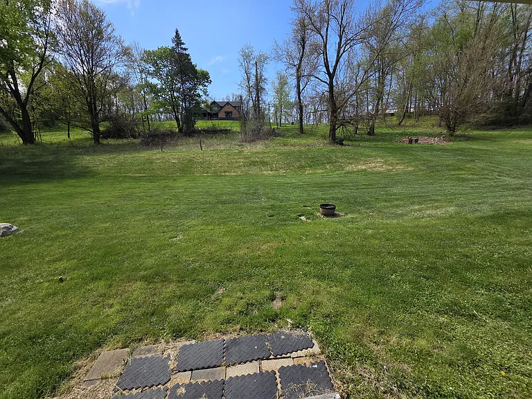 219 Sunset Dr — Photo 11
