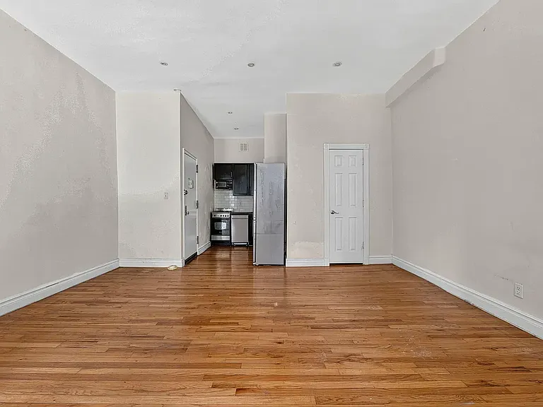 228 E 84th St #1R — Photo 8