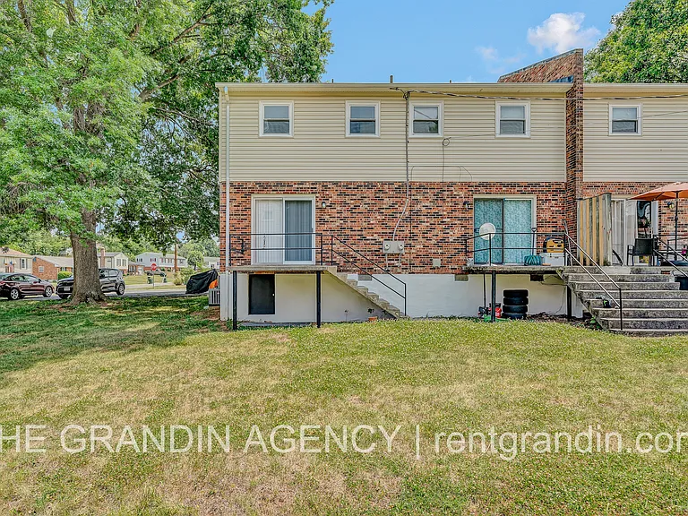 2153 Mulberry St — Photo 16
