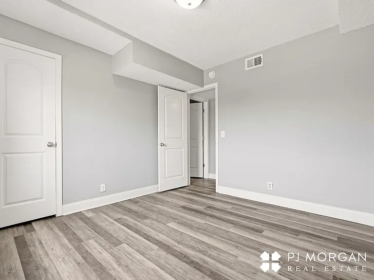 Mill Pointe — Photo 88