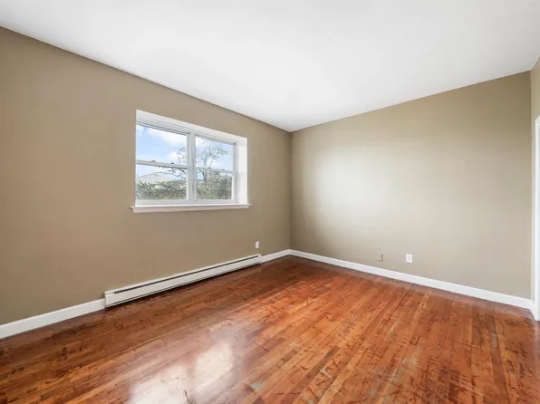 711 18th St APT M, Union City, NJ 07087