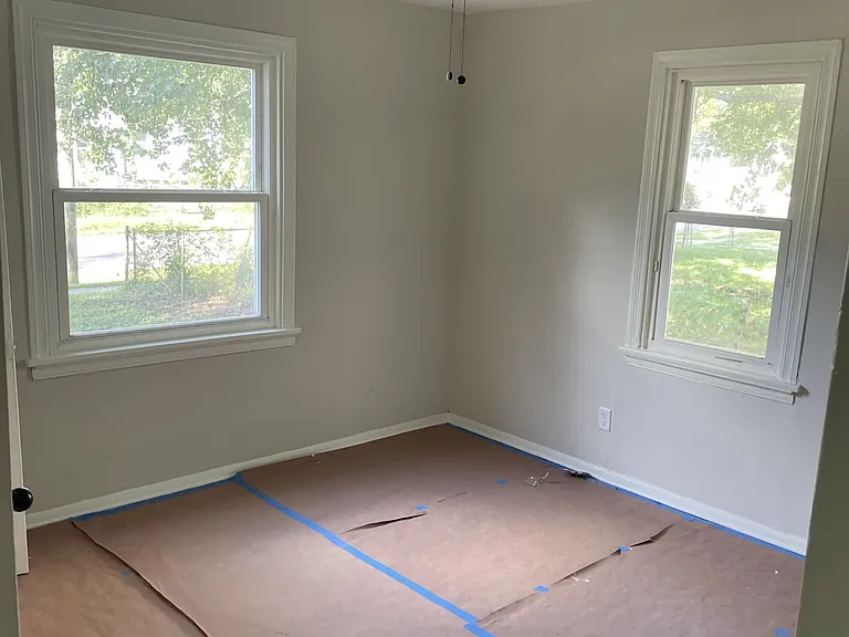 103 N Chatham Dr — Photo 3