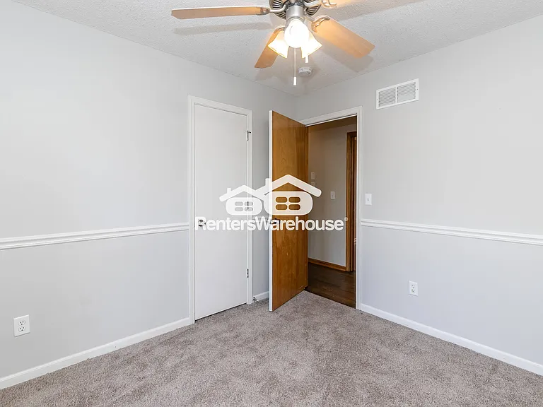 804 Stratford Dr — Photo 20