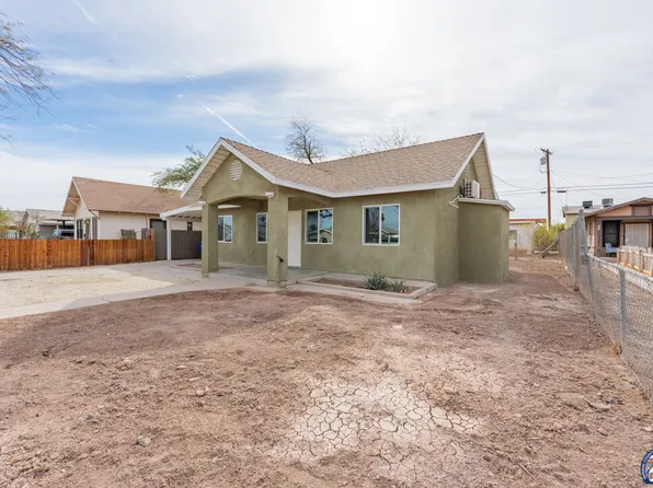 663 W Brighton Ave, El Centro, CA 92243