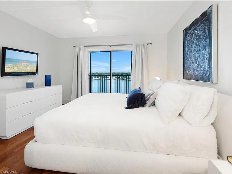 2750 Gulf Shore Blvd N #602 — Photo 16