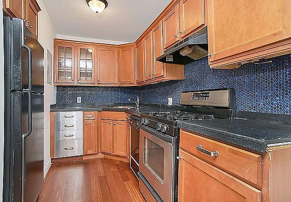 4th image of 353 E 19th St APT 1