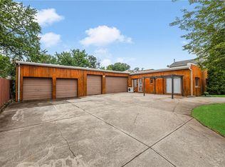 38 Arlington Ave, Cranston, RI 02920