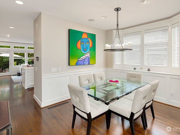 5th image of 1425 Orange Place N