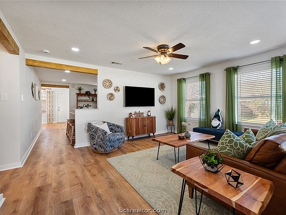 5th image of 1019 E 27th St