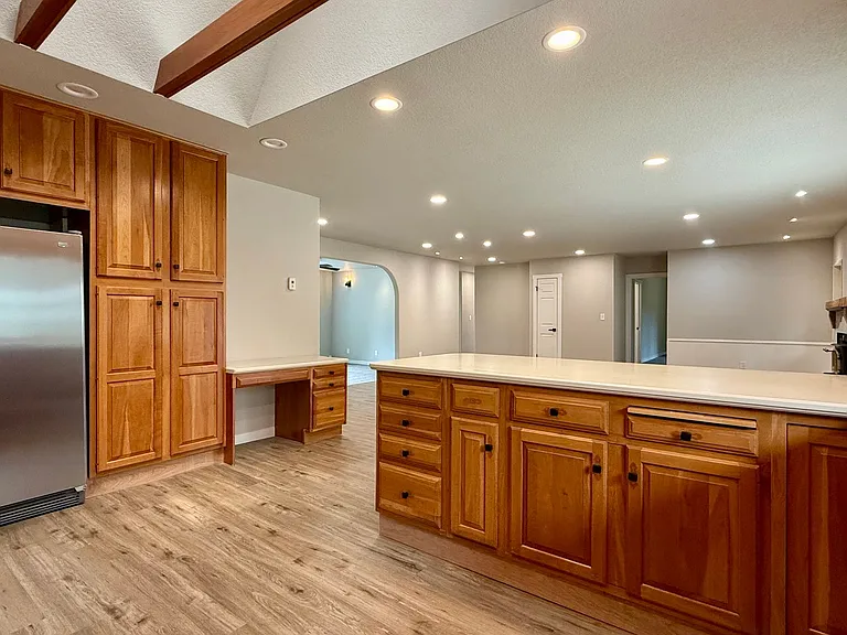 5330 Miranda Rd — Photo 14